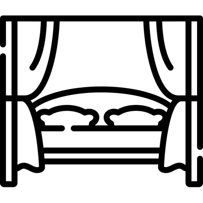 Canopy bed