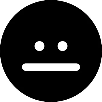 板着个脸，无表情